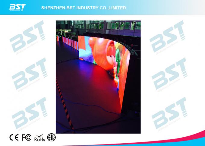 SMD2121 P4mm Indoor Full Color Advertising curved video LED screen For Shopping Malls 3