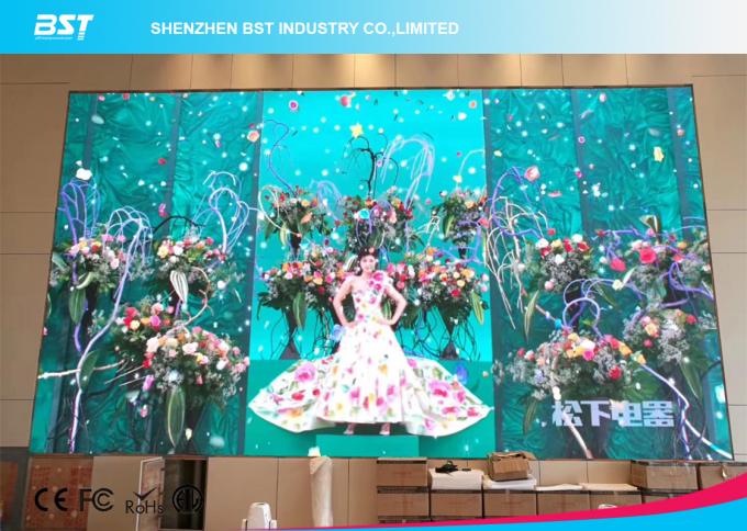 IP40 Ultra Light Rental LED Display With Good Heat Emission Capability 0