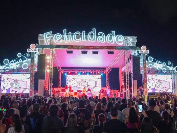 P3.9 500*1000mm Outdoor Rental Led Screen 7680HZ for stage events 1
