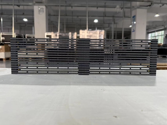 5000nits 7680hz Outdoor Transparent P3.9-7.8mm