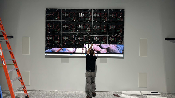 Front Service 640mm X 480mm Wall Mounted Indoor Display P1.25/1.538/1.86/2.5mm Pixel Pitch