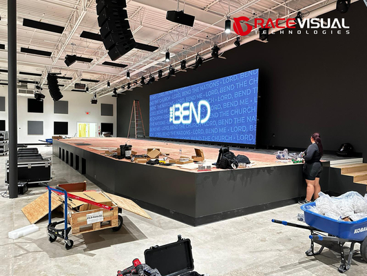 500x500mm Panel CCC/CE Certified LED Video Wall 28W 160° Viewing Angle Custom Configurations Auto-Lock Syste