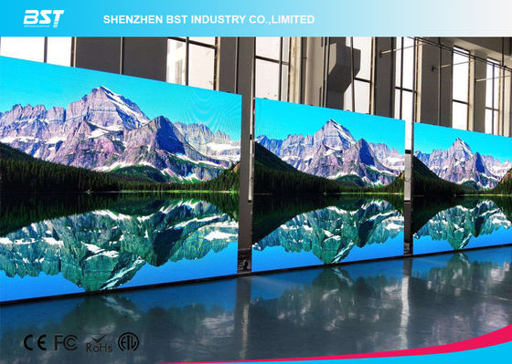 buy User Friendly Control Front Service LED Display For Mobile Media / Shopping Mall online manufacturer